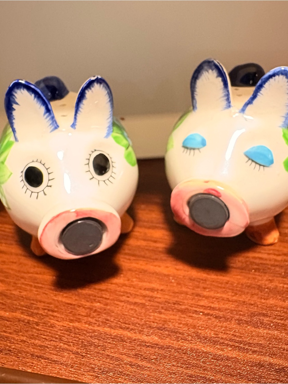 Hand-Painted White Ceramic Pig Salt and Pepper Shakers - Set of 2